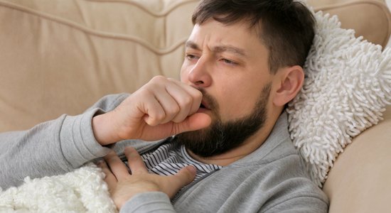 Mainīgie laikapstākļi veicina elpceļu infekciju izplatīšanos, brīdina speciāliste