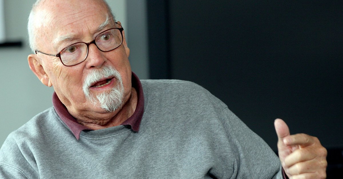 Саус парк мистер гаррисон. Мистер гаррисон и ксеркс. Оуэн мэтьюз. Саус парк мистер гаррисон. Харрисон форд сейчас.