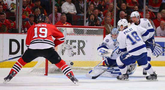 Gudļevski piesaka Stenlija kausa finālspēlei; 'Blackhawks' sērijā panāk izlīdzinājumu