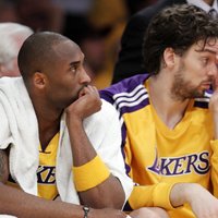 Brauns atlaists no 'Lakers' komandas galvenā trenera posteņa