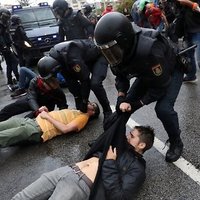 ФОТО, ВИДЕО: Число пострадавших в Каталонии превысило 460 человек