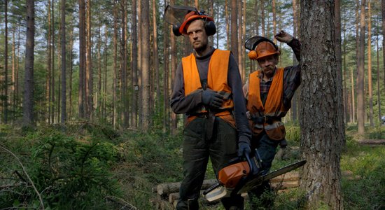 Pirmizrādi piedzīvos dokumentālista Ivara Zviedra jaunā filma 'Zāģeri'