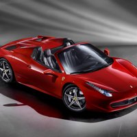 'Ferrari 458 Italia' turpmāk arī ar nolaižamu jumtu