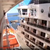 ВИДЕО. Столкновение гигантских круизных лайнеров в порту попало на видео