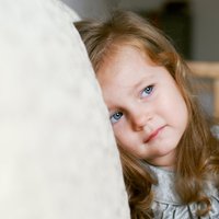 Pediatra ieteikumi, kā bērnam palīdzēt kļūt drošam, patstāvīgam un laimīgam