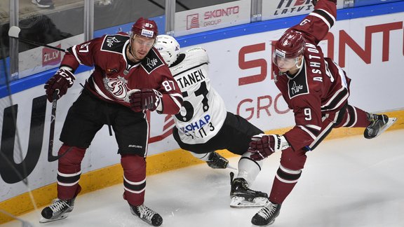 Hokejs, KHL spēle: Rīgas Dinamo - Traktor