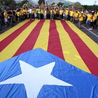 Spānijas tiesa Katalonijas neatkarības referendumu atzīst par pretlikumīgu