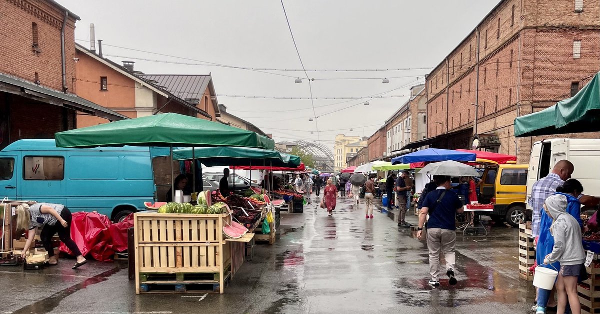 50 kilometri ar riteni Rīgā katru nedēļu. Pirmā pietura – nakts tirgus