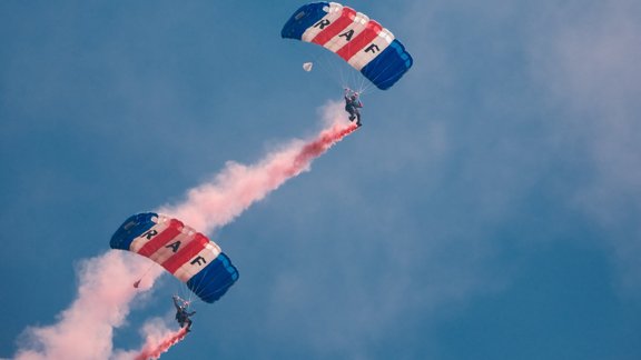 Foto: Liepājā uzmirdz ikgadējais Baltijas starptautiskais aviošovs