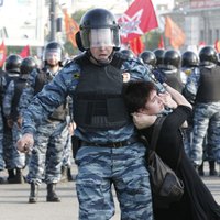 Участнице беспорядков в Москве — полгода домашнего ареста