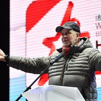 Piesedza Krievijas dopingu biatlonā: Norvēģijā aiz restēm nonāk bijušais ilggadējais IBU prezidents