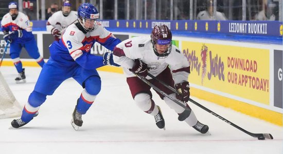 Latvijas U-18 hokejisti parūpējas par pārsteigumu pasaules čempionātā