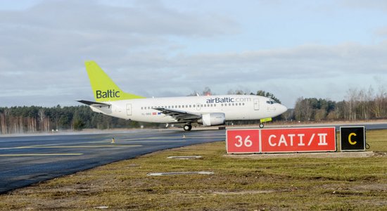 Valsts apmaiņā pret tiesvedības beigšanu par 9 miljoniem eiro varētu atpirkt 'airBaltic' obligācijas