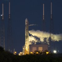 'SpaceX' palaiž kosmosā 100 miljonus dolāru vērtu satelītu
