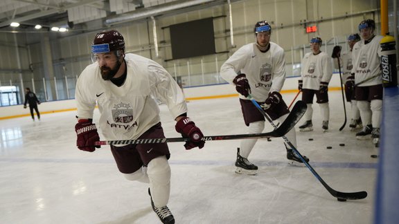 Latvijas hokeja izlase, pirmais treniņš  - 8