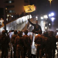 Beirūtā 'Hezbollah' atbalstītāji uzbrūk protestētājiem