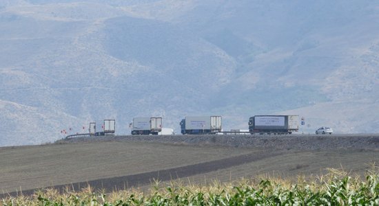 Lačinas koridoru atkal atver humāno kravu piegādēm Kalnu Karabahai