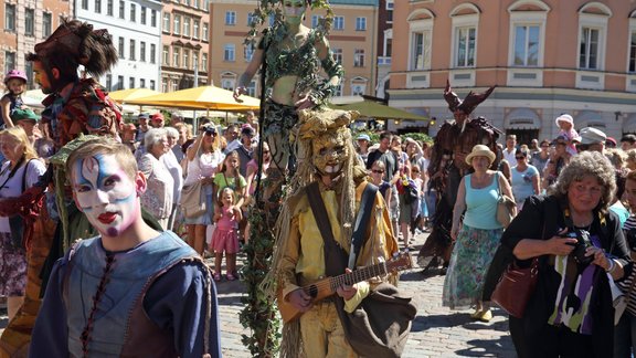 Rīgas svētki: Ielu cirks "Oroboro" - 3