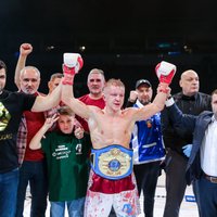 Foto: Latvijas bokseri dominē cīņu šovā 'LNK Boxing Fight Night 6'