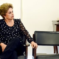 Brazīlijā tiesa noraida prezidentes Rusefas prasību apturēt impīčmentu