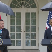 Obama: ASV patur tiesības pret Sīriju pielietot diplomātiskus un militārus līdzekļus