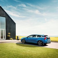 'Volvo V60' hibrīda universālis ar 'R-Design' pakotni