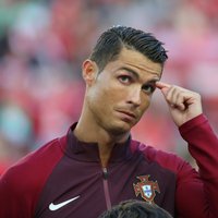 Китайский клуб предложил Роналду 100 млн евро, а "Реалу" — 300 млн