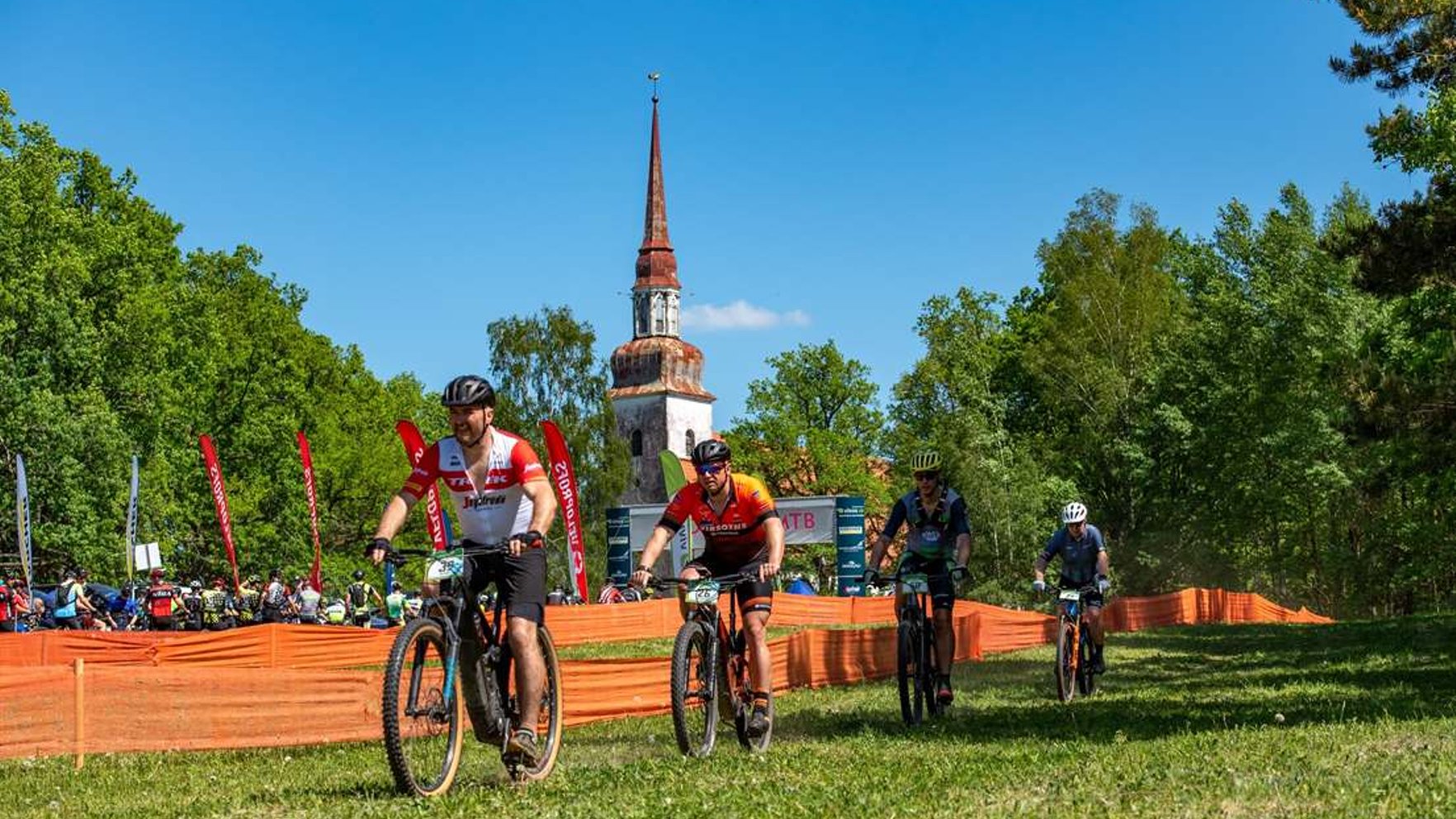Foto: "Vivus MTB Maratona" svelmainās cīņas Alūksnes pusē