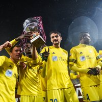 'Ventspils' futbolisti 'pendelēs' pārspēj ambiciozo 'Riga' un septīto reizi iegūst Latvijas kausu