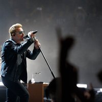 'U2' velta koncertu Parīzes teroraktos bojāgājušajiem