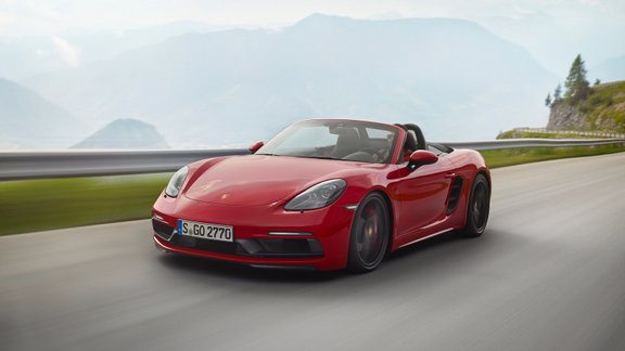 'Porsche 718 Boxster' un 'Cayman' versijā GTS