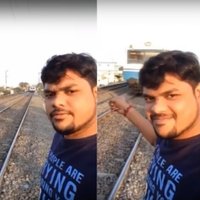 Video: Indijā vilciens notriec pārgalvīgu selfija tīkotāju