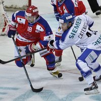 Легенда хоккея Федоров вернулся на лед спустя полтора года