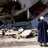 Мародеры и самосуд: новые беды в зоне землетрясения в Турции