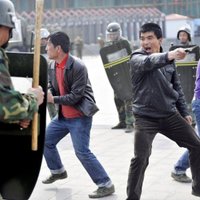 Vardarbībā Ķīnas nemierīgajā reģionā 27 bojāgājušie