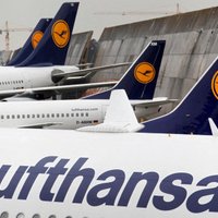 'Lufthansa' pilotu streika dēļ piektdien atcels 800 reisu