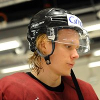 Latvijas hokeja izlases treniņiem pievienojies Rodrigo Ābols