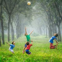 Zēns atrakciju parkā 'MayyMaris' gūst smadzeņu satricinājumu, bet vainīgi vecāki?