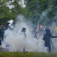 Francijā 'dzelteno vestu' protestiem pievienojas galēji kreisie