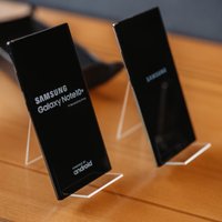 ФОТО: Samsung представил новый флагманский смартфон