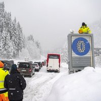 На центральную Европу обрушилась снежная стихия