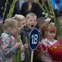 За шесть лет в Латвии стало на треть меньше первоклассников, половина учителей - 50+ лет, между школами - неравенство