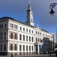 Saeima atbalsta iespēju balsot jebkurā iecirknī Rīgas domes vēlēšanās