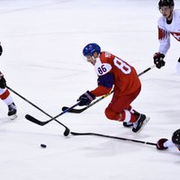 Čehijas hokejisti iekļūst ceturtdaļfinālā, Japāna aizsūta zviedrietes cīnīties ar Koreju par 7. vietu