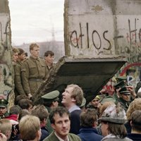 ФРГ: архивы Штази вернули из небытия