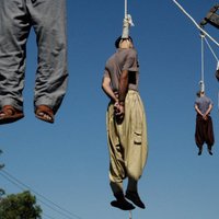 'Nav nepieciešams' otro reizi sodīt pakāršanā izdzīvojušo vīrieti, paziņo Irānas ministrs