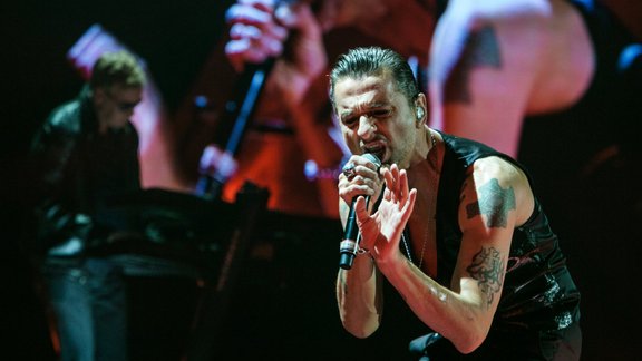 f64_Depeche_mode_020314_013