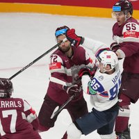 ФОТО, ВИДЕО. Как сборная Латвии двумя шайбами за 39 секунд выиграла у Норвегии