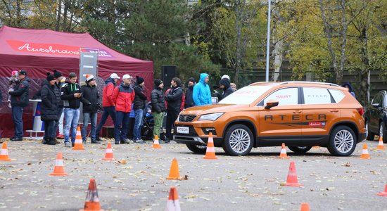 Foto: Latvijā prezentēts jaunais 'SEAT Ateca' apvidus auto