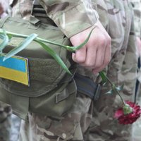 Ukrainā krituši divi karavīri un 12 ievainoti
